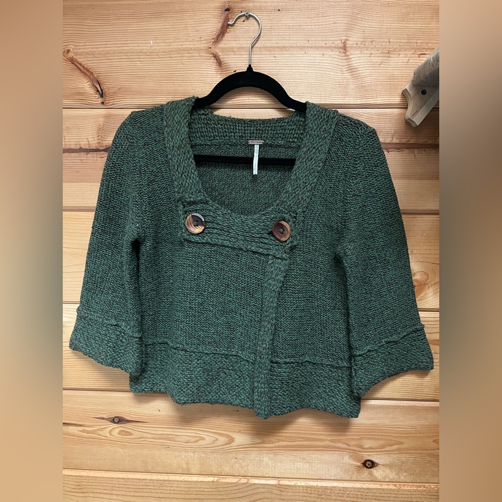 Free People Green Wool Blend Knit Cardigan Wooden Button Cropped Boho